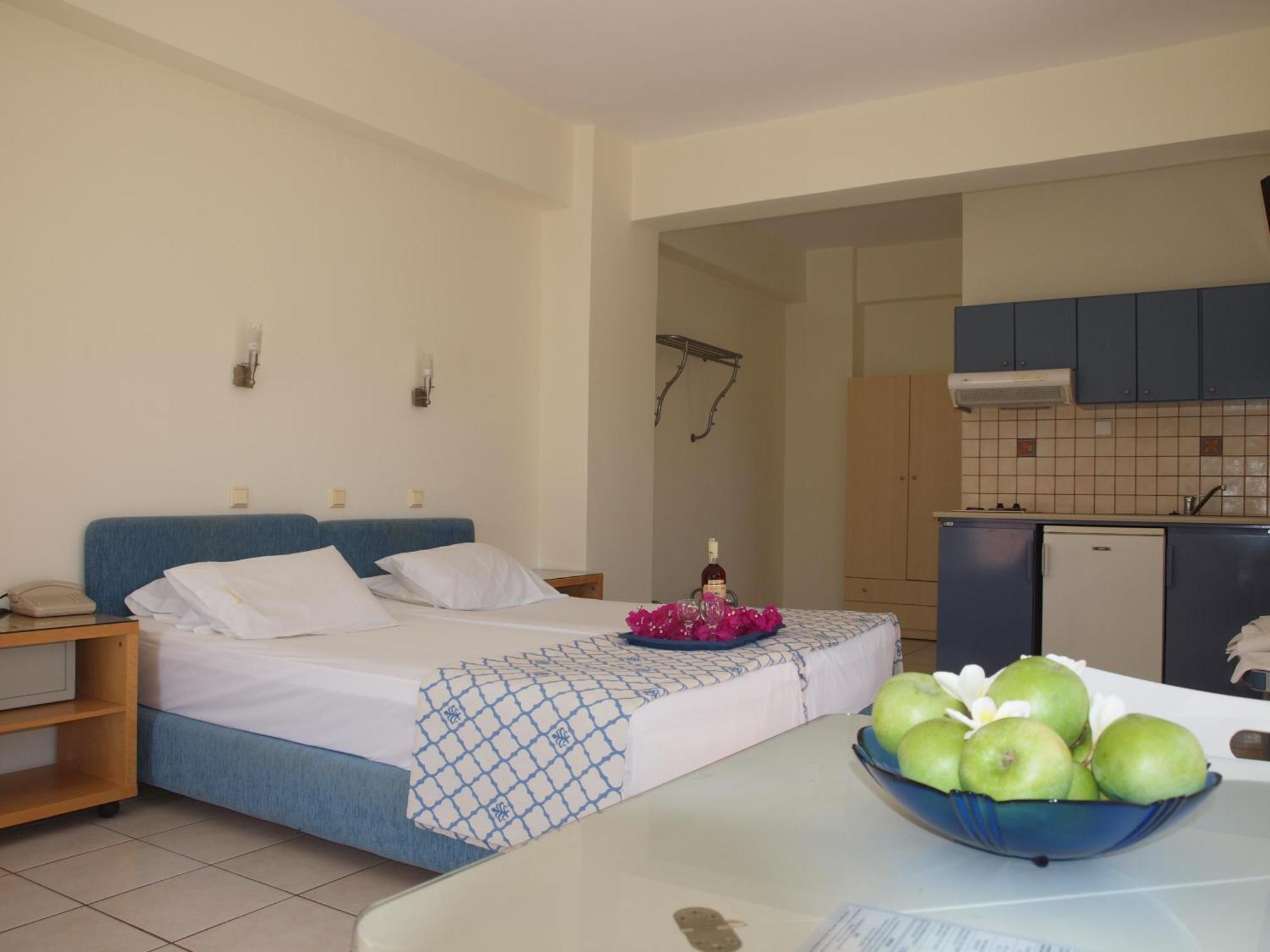 Apelia Residence Agia Marina Eksteriør bilde