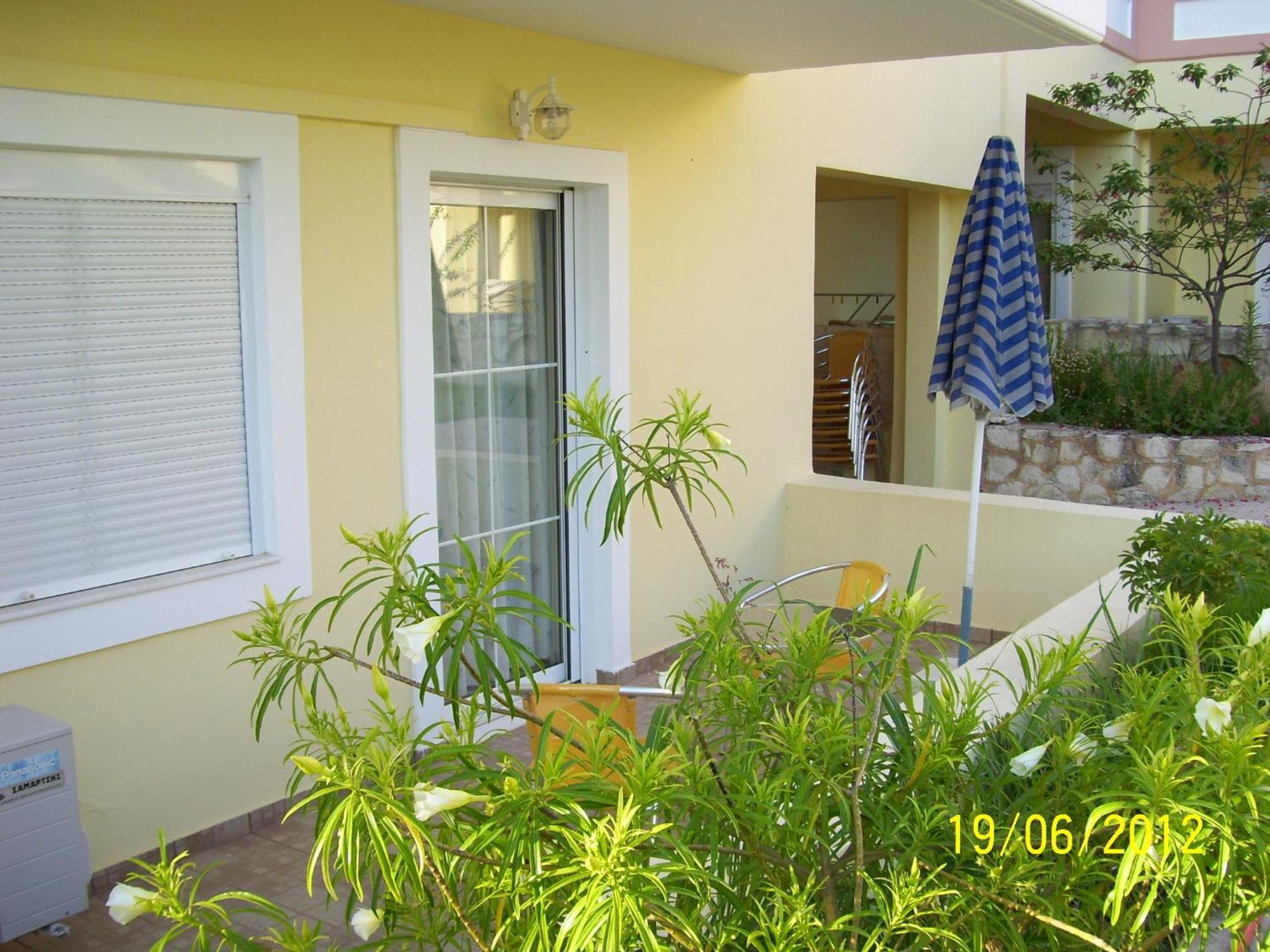Apelia Residence Agia Marina Eksteriør bilde